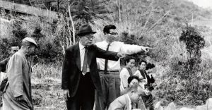大贺多次访问阪本家；当时大贺博士与阪本佑二在美滨町的大贺池