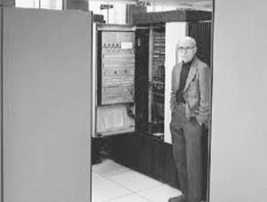 图1 马修斯和IBM-7904计算机