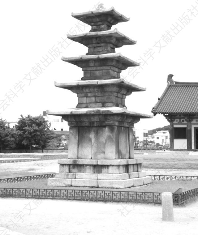 图1-13 扶余郡定林寺址五层石塔