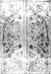 图11 19世纪米色地“宝生昌”款广绣花鸟纹窗帘，广东省博物馆藏