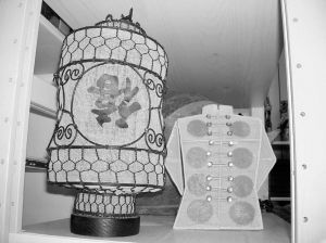 “世界之家”商店里出售的中国灯笼