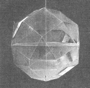 图3 《帕乔利肖像》中的水晶多面体