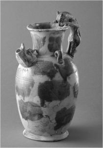 图8 白釉绿彩执壶，可能为河南巩县窑出产，勿里洞船货，9世纪早期