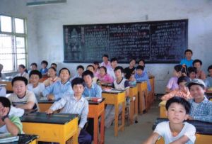 高刘镇河东村中心学校的留守儿童知道自己的父母打工很辛苦，希望通过努力学习报答父母