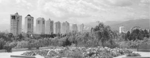 图5-8 春日中的阿什哈巴德中心市区