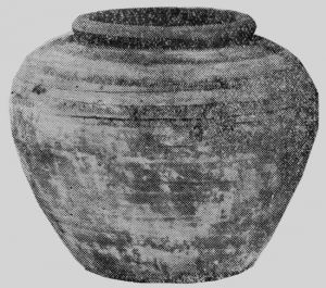 图2 洛阳汉墓出土的灰陶罐