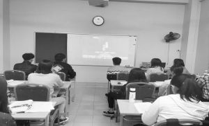 图3-8 越南河内大学学生观看中国电视剧学习中文
