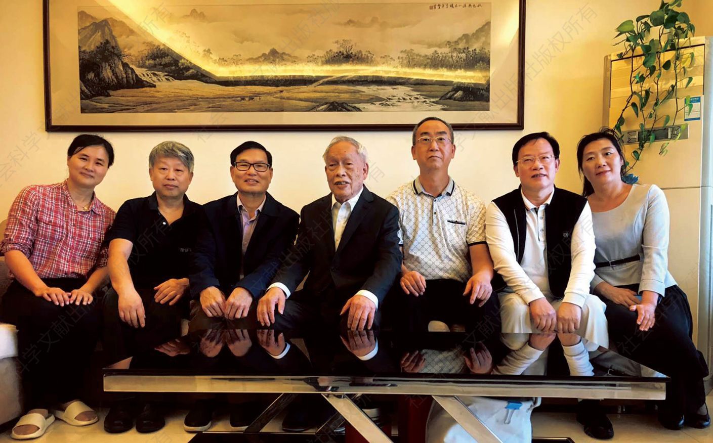 左起：潘茹红、郭润涛、罗一星、杨国桢、张和平、孙谦、陶玉玲