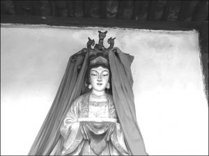 图3-12 上阳溪山神庙中的“九龙圣母”