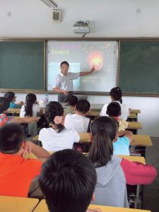 2017年6月15日，“从量子到墨子”科普讲座走进梁丰小学