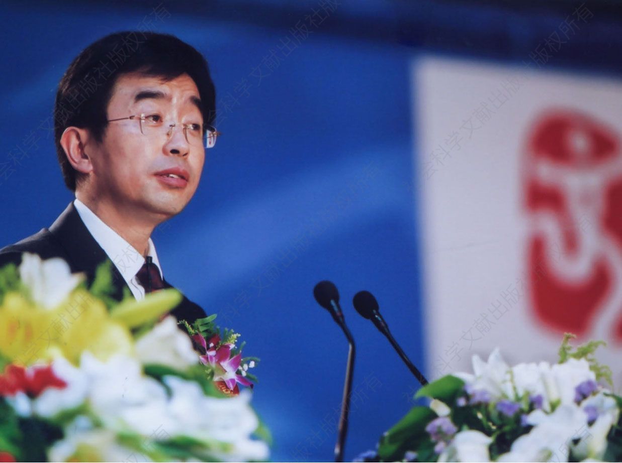 2006年11月13日，北京，在中国城市论坛上