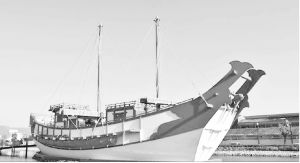图8 被复原的遣唐使船（现展示于奈良平城京历史公园中，全长30米）