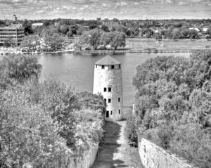 图3-5 里多运河上的军事碉堡（Rideau Canal World Heritage Site，2017）