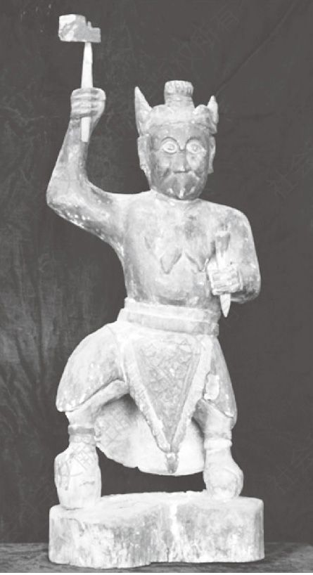 图4　雷神像，72厘米，范华收藏