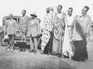 图8-4 布隆迪的姆瓦姆布扎四世和卢旺达的尤希五世，1929年。