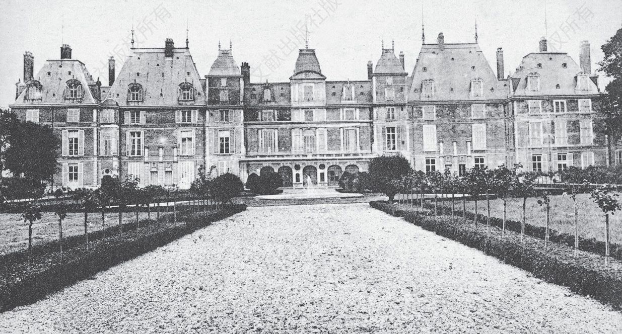 奥尔良家族的亲王们于1886年夏被流放前，在家族祖宅德·厄城堡举办了一次告别聚会。伊丽莎白和洛尔都是那次聚会的座上宾