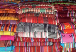 传统纺织工艺品“泰斯”（Tais）
