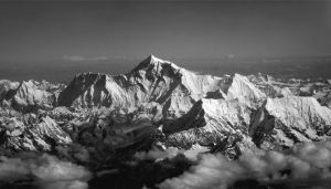 地球上海拔最高的山峰——珠穆朗玛峰