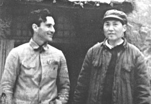 图4 1936年毛泽东与斯诺在陕北合影