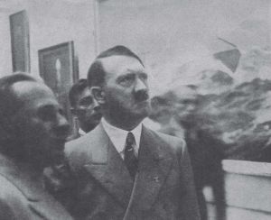 希特勒在德国艺术馆检查画作