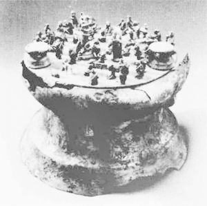 图1-7 鼓形祭祀场面贮贝器