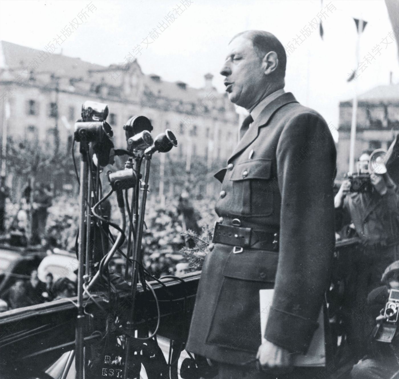 1947年4月，戴高乐在斯特拉斯堡向民众发表演讲，呼吁法国应与美英紧密合作