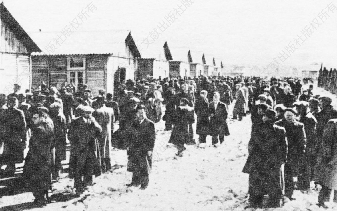 1941年，居尔营地的被拘留者