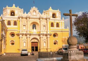 旧危地马拉的拉梅塞德教堂