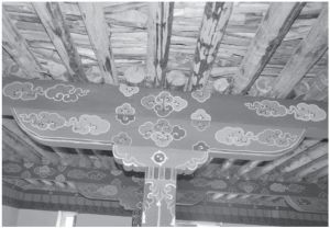 图11 拉加里王宫内修复的椽头花