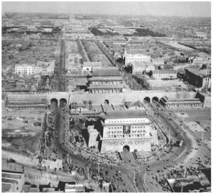 图1-5 1952年以前的天安门广场