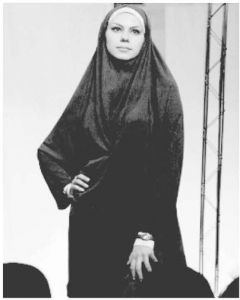 图4 衩帱——阿拉伯女式长袍