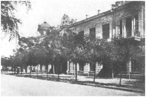 1909年建成的旅顺中学校（位于今旅顺新市街）
