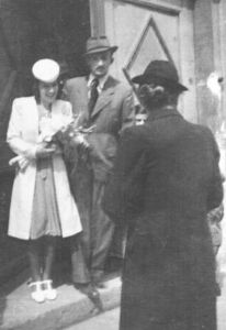 1941年，佩莉斯嘉与蒂博尔在布拉迪斯拉发的犹太会堂结婚