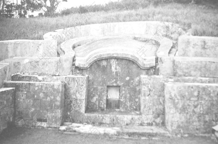 图8-6 琉球的龟甲墓