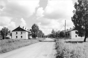 图3-4 村庄列江卡（新列江卡）斯维尔德洛夫斯克州列夫达地区。照片2003年