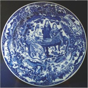 图7 康熙青花瓷盘（英国伦敦维多利亚和阿尔伯特博物馆）