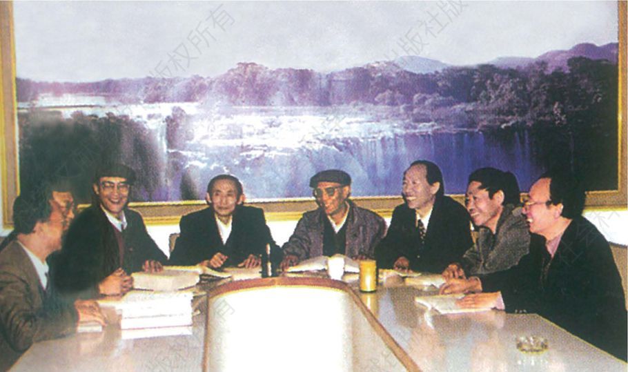 1996年3月，院党组研究青海省社会科学院“九五”计划和2010年发展规划。左起冯敏、王昱、谢佐、陈国建、周生文、翟松天、汪发福、刘忠