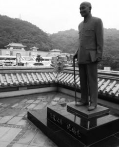 台北故宫的蒋介石雕像（作者摄影）