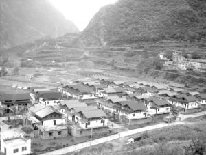 图8-1 2009年9月云村新村整体样貌