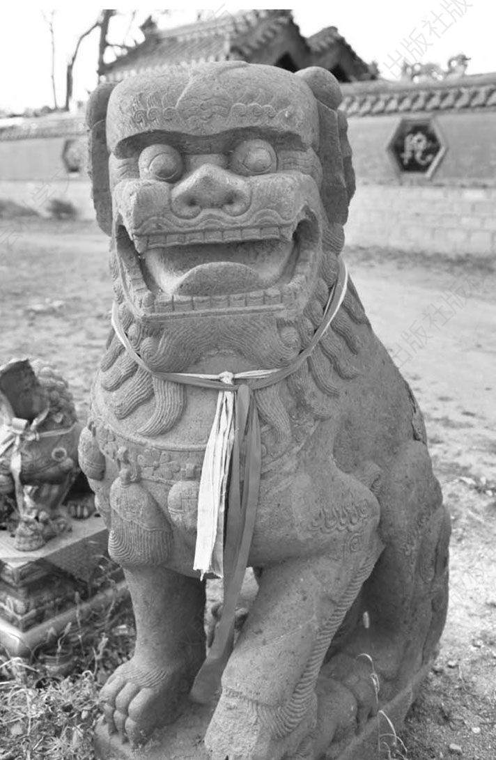 兴隆寺仅存的石狮子