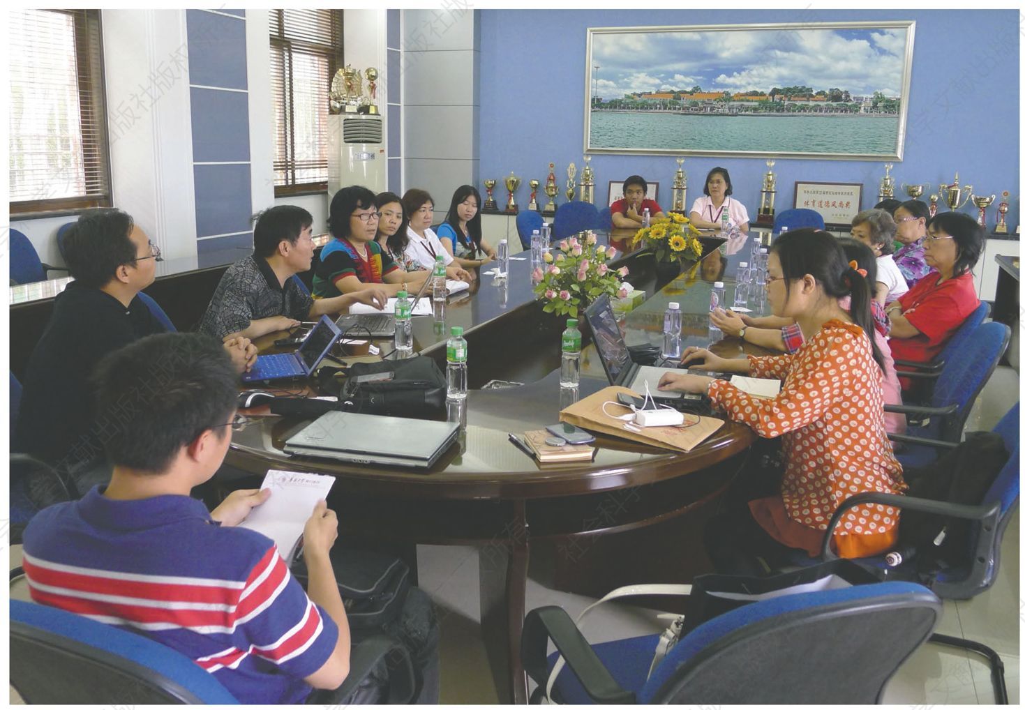 2013年，国务院侨务办公室委托华侨大学开展的“海外华文教育情况普查”项目正式启动。图为项目组对菲律宾华文学校开展模拟调查。