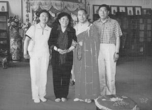 2003年道极法师与哈尔滨史桂珍大居士及家人