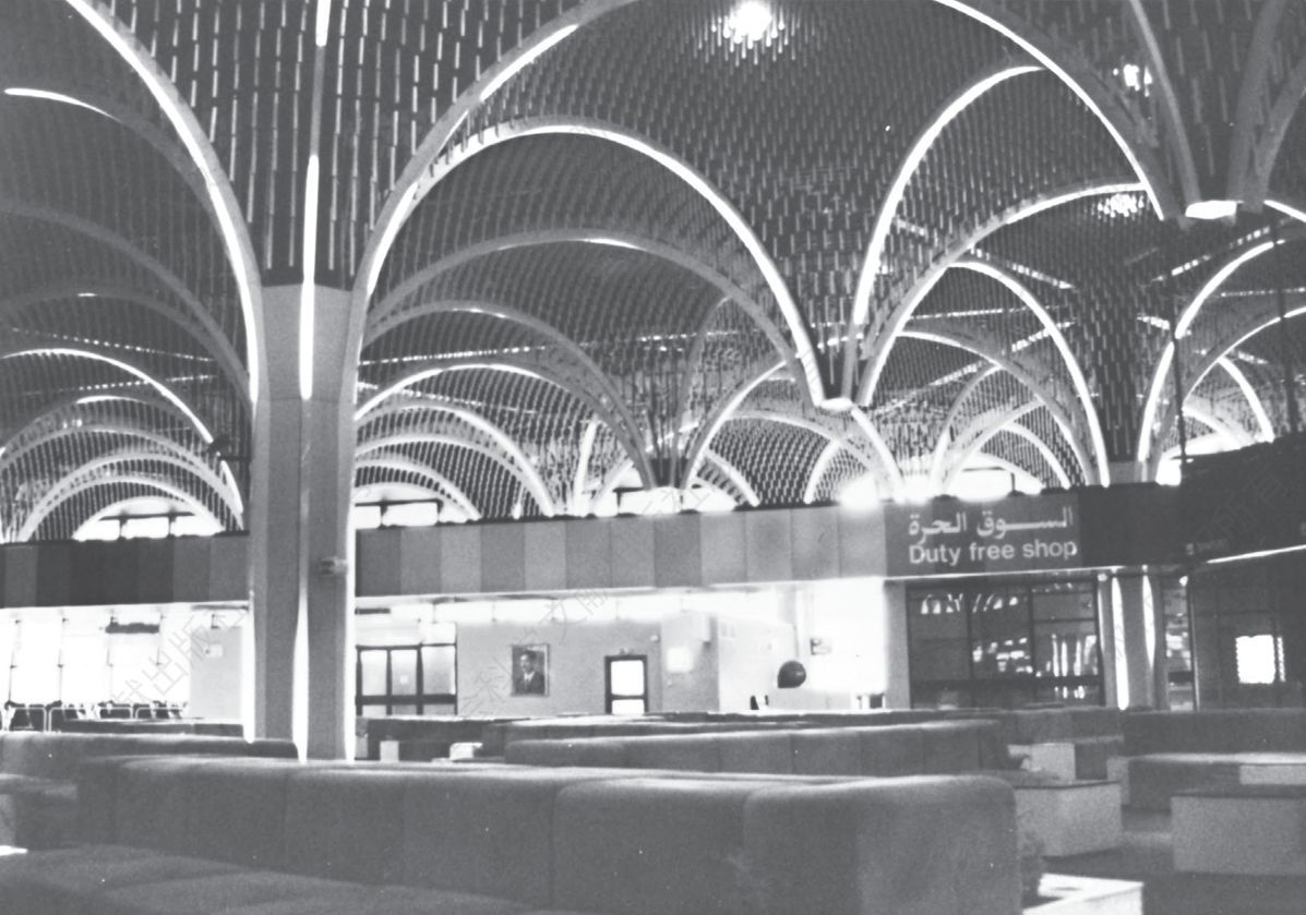 沉寂多年的巴格达国际机场在萨达姆倒台后重新开放运营