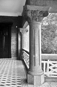 图140 西林别墅的古罗马科林斯柱式