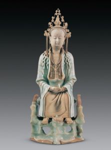图8 青白釉观音坐像（常州博物馆藏 图片由常州博物馆提供）